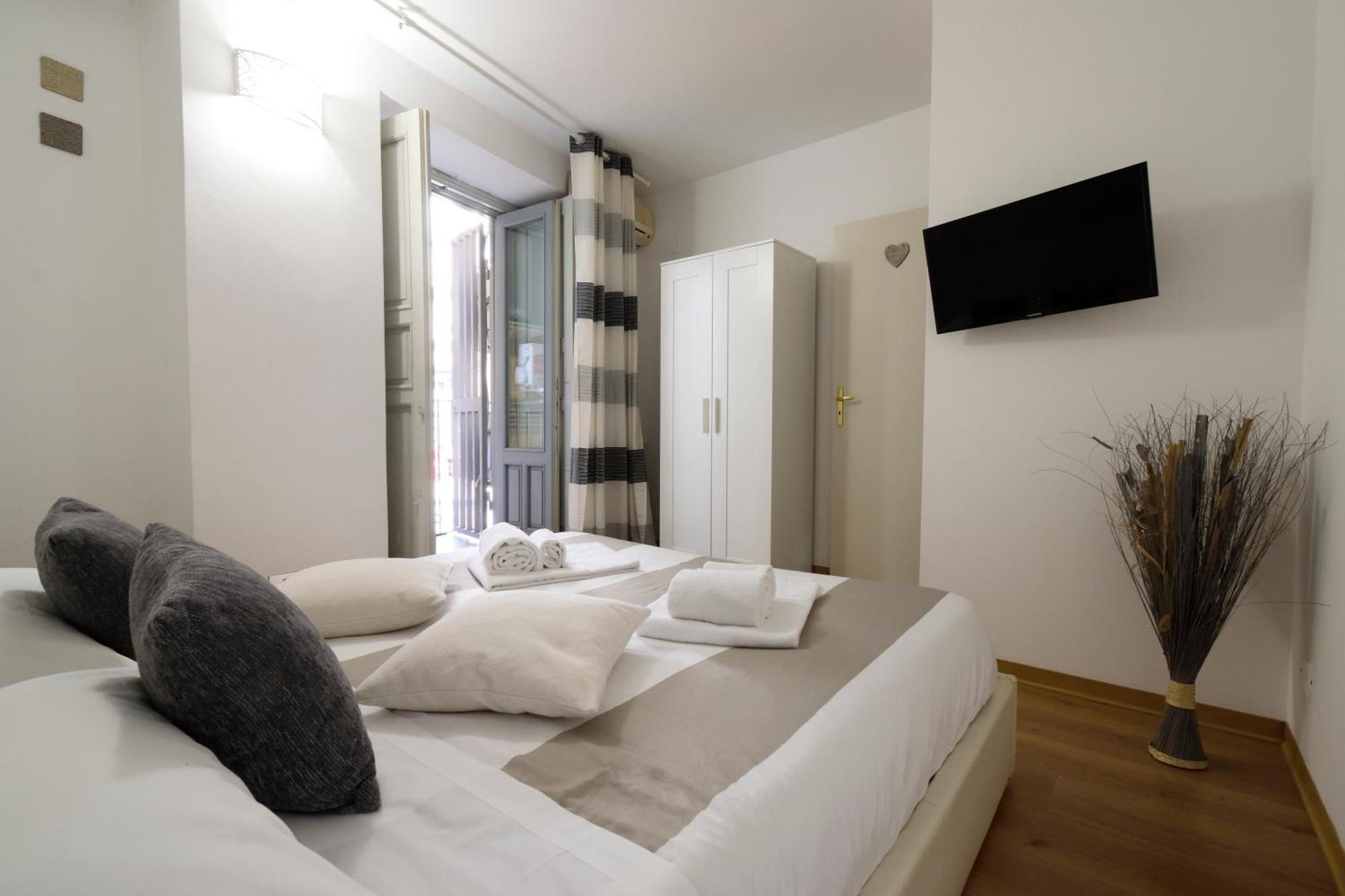 Ferienwohnung La Casa Di Carta In Piazza Stesicoro Catania Exterior foto