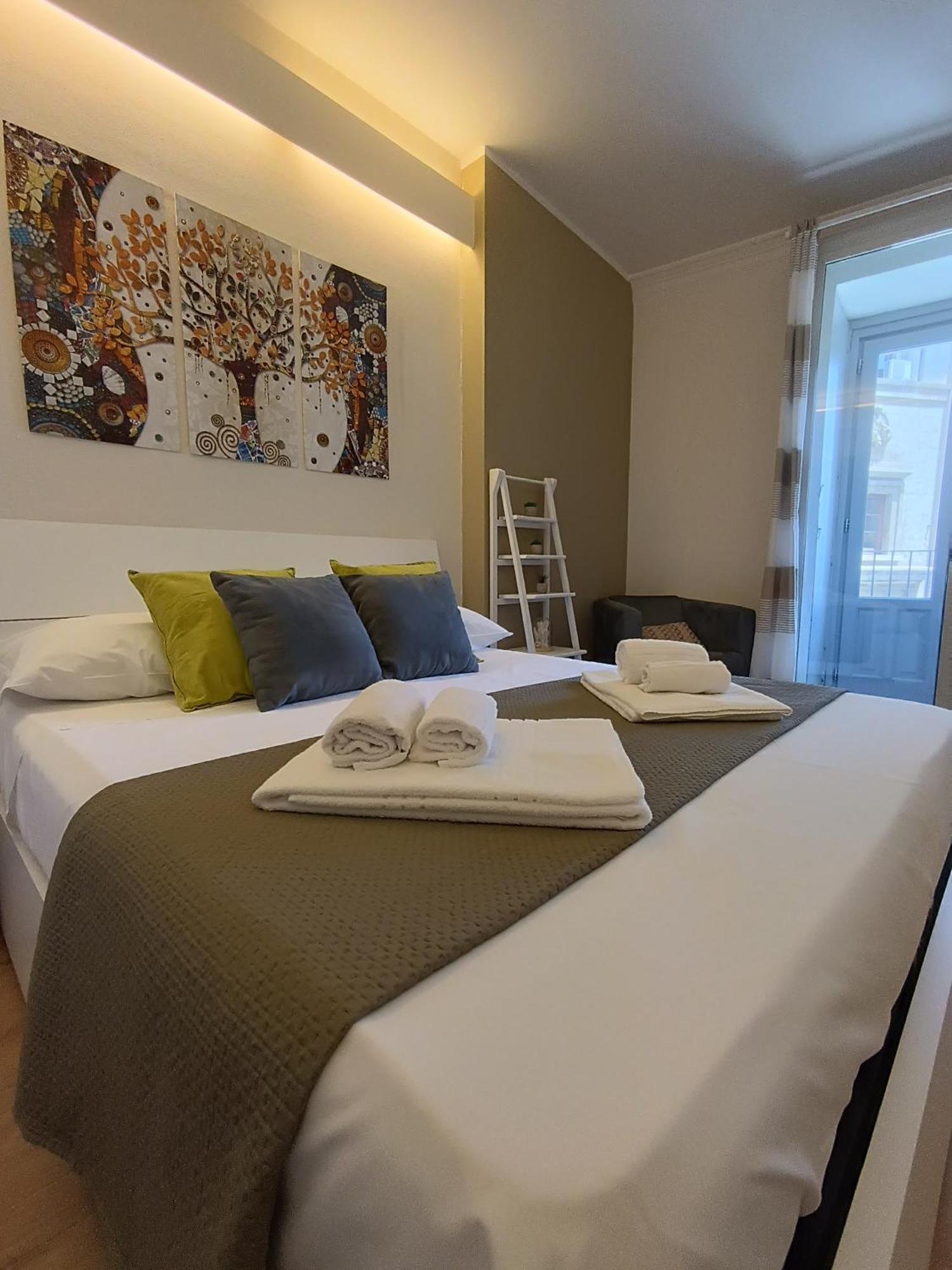 Ferienwohnung La Casa Di Carta In Piazza Stesicoro Catania Exterior foto