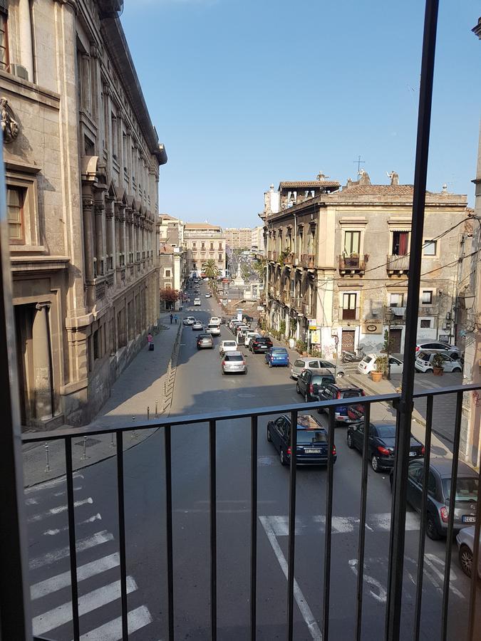 Ferienwohnung La Casa Di Carta In Piazza Stesicoro Catania Exterior foto
